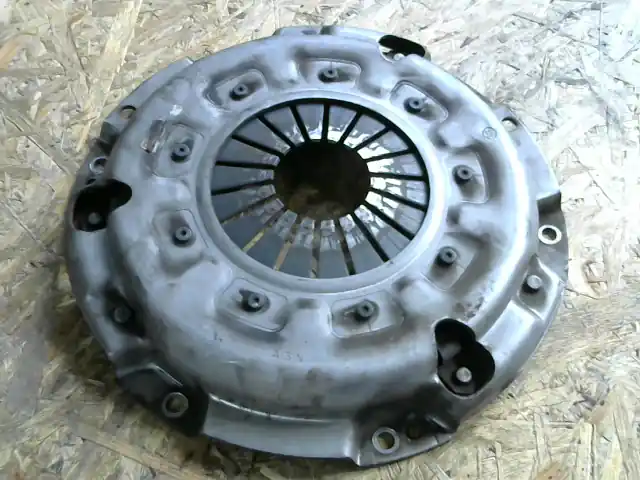 TOYOTA COROLLA E80 83.05-87.04 Kuplung szerkezet bontott alkatrész Árcsökkenés