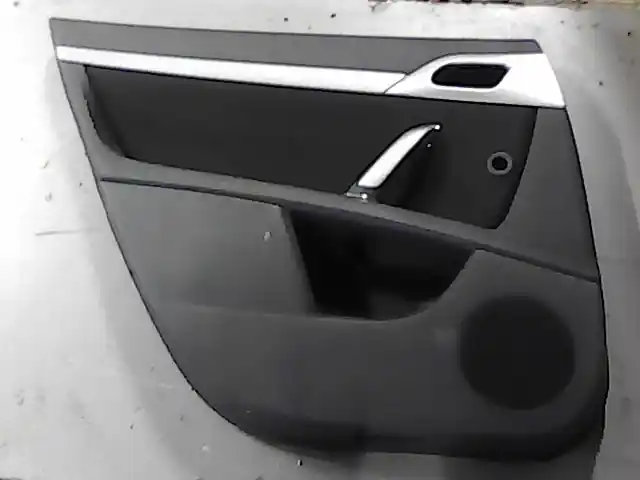 PEUGEOT 407 04-08 Bal hátsó ajtó kárpit kombi bontott alkatrész Kedvezményes ár