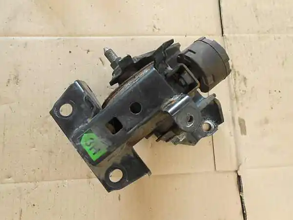 TOYOTA COROLLA E120 04.06-07.01 Sebességváltó tartó bak bontott alkatrész Azonnal elérhető