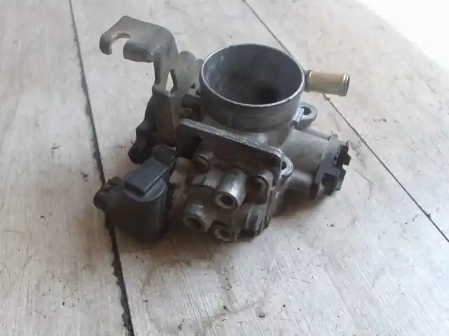 Olcsó SUZUKI WagonR+ Fojtószelep mechanikus 1.3i bontott alkatrész