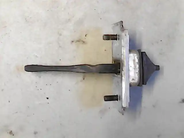 MAZDA 323F 98-01 Bal hátsó ajtóhatároló bontott alkatrész Szuper ajánlat