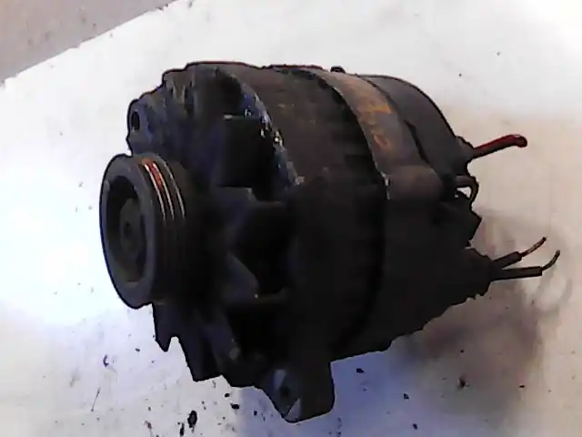 RENAULT CLIO 90-96 Generátor.benzines bontott alkatrész Olcsó
