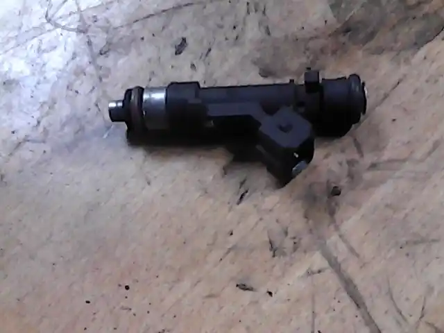 Vedd meg most OPEL CORSA C 00-06 Injektor befecskendező hengerenkénti bontott alkatrész