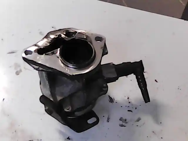 Gyors kiszállítás RENAULT MEGANE 05-08 Vákuumpumpa bontott alkatrész