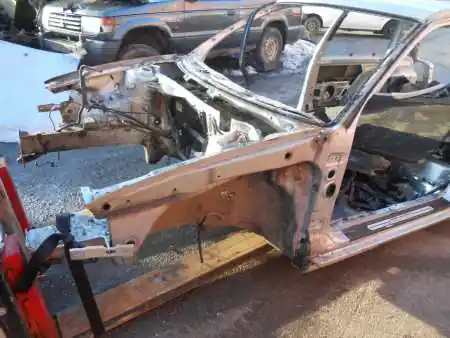 Akciós ár VW GOLF IV. Bal első negyed karosszéria csomag bontott alkatrész