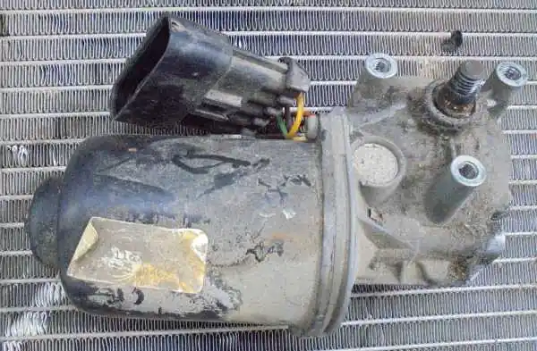 OPEL TIGRA Ablaktörlő motor első bontott alkatrész Ajánlat