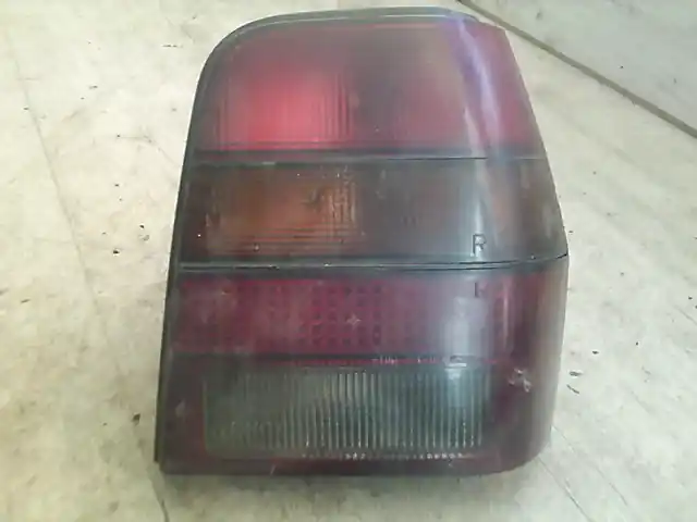 VW POLO II. 91-94 Jobb hátsó lámpa bontott alkatrész Ajánlat